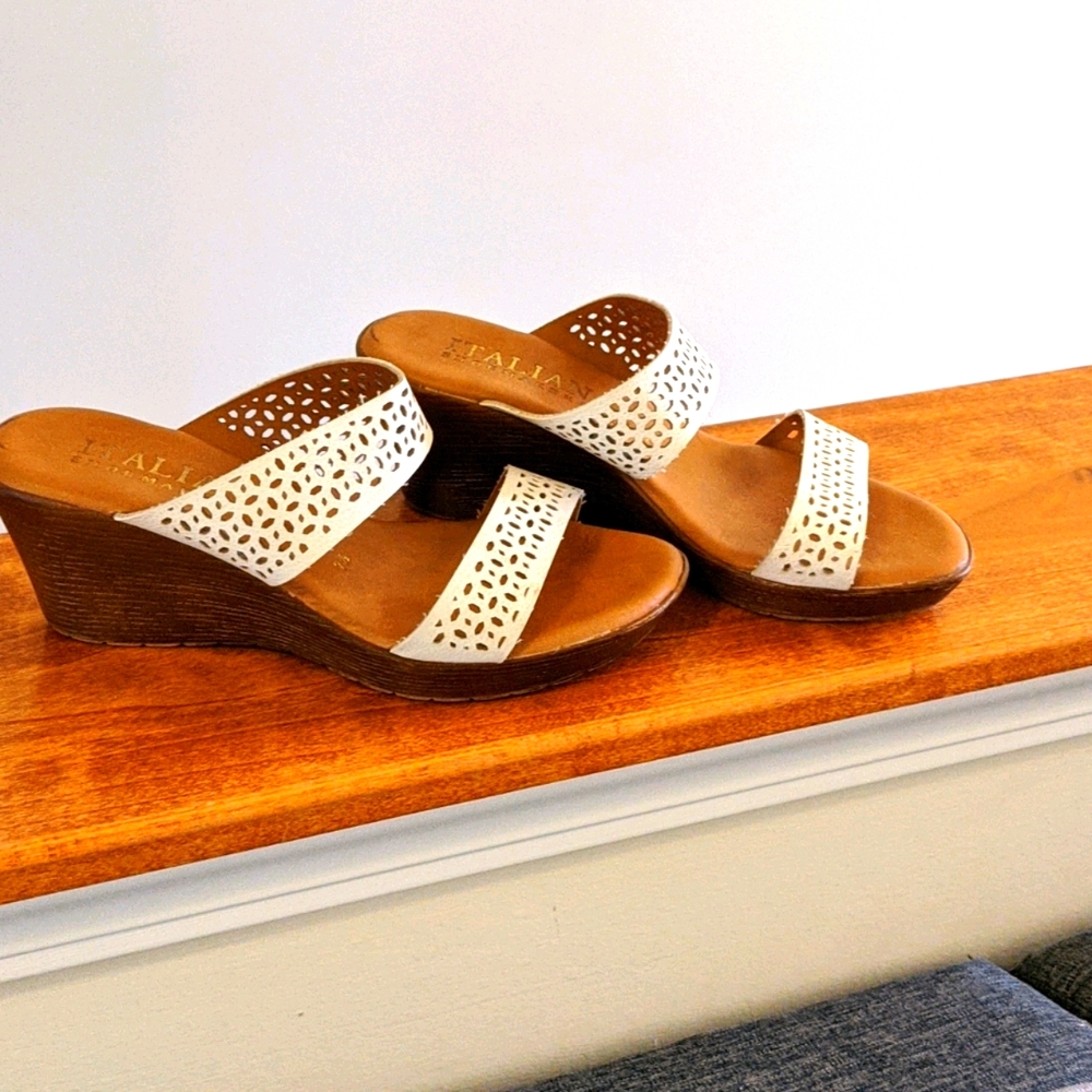 Wedge sandals